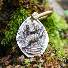Load image into Gallery viewer, Reptile Animal Pendant. Eyelid/Giant Gecko. Handmade Sterling Silver Necklace.