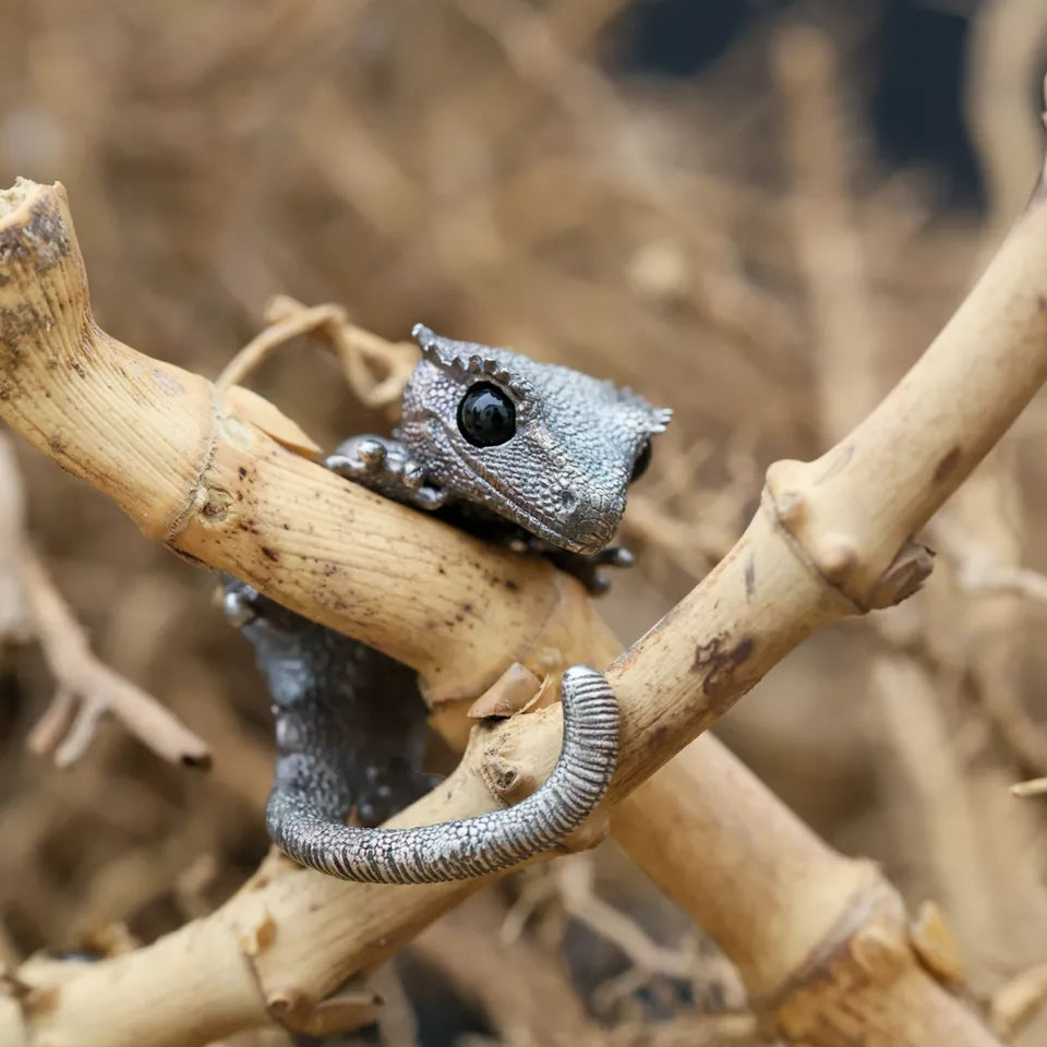 Wild Animal Ring. Crested Gecko Ring. Handmade Sterling Silver Ring. Lizard Ring