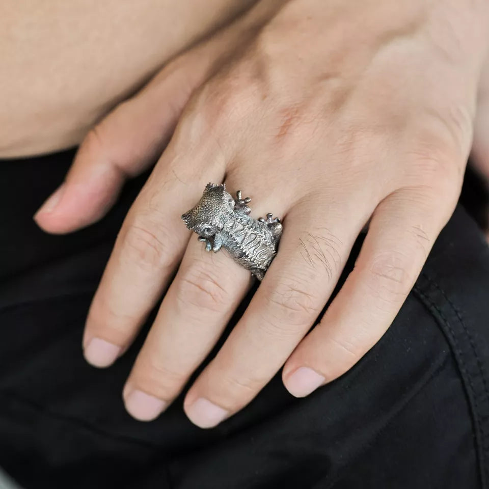 Wild Animal Ring. Crested Gecko Ring. Handmade Sterling Silver Ring. Lizard Ring