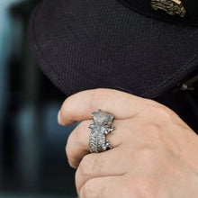Load image into Gallery viewer, Wild Animal Ring. Crested Gecko Ring. Handmade Sterling Silver Ring. Lizard Ring