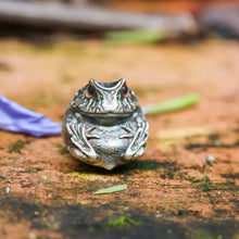 Load image into Gallery viewer, Tiny Frog Pendant. Gifts for Her/Him. Handmade Necklace. Sterling Silver Pendant