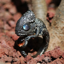 Load image into Gallery viewer, Wild Animal Ring. Sterling Silver Ring. Chameleon Ring, Handmade Jewelry.