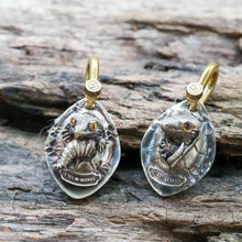 Load image into Gallery viewer, Reptile Animal Pendant. Eyelid/Giant Gecko. Handmade Sterling Silver Necklace.