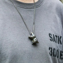 Load image into Gallery viewer, Silver Crocodile Pendant. Gift for Him. Handmade Necklace. Wild Animal Jewelry.